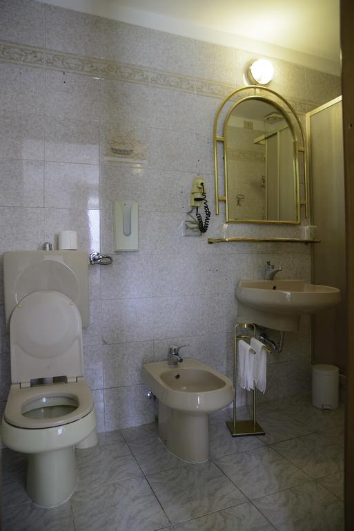 Affittacamere Maison Napoleon Торино Екстериор снимка